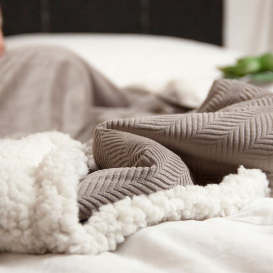 Jeté en laine d'agneau CHALLENGER 50" X 60"